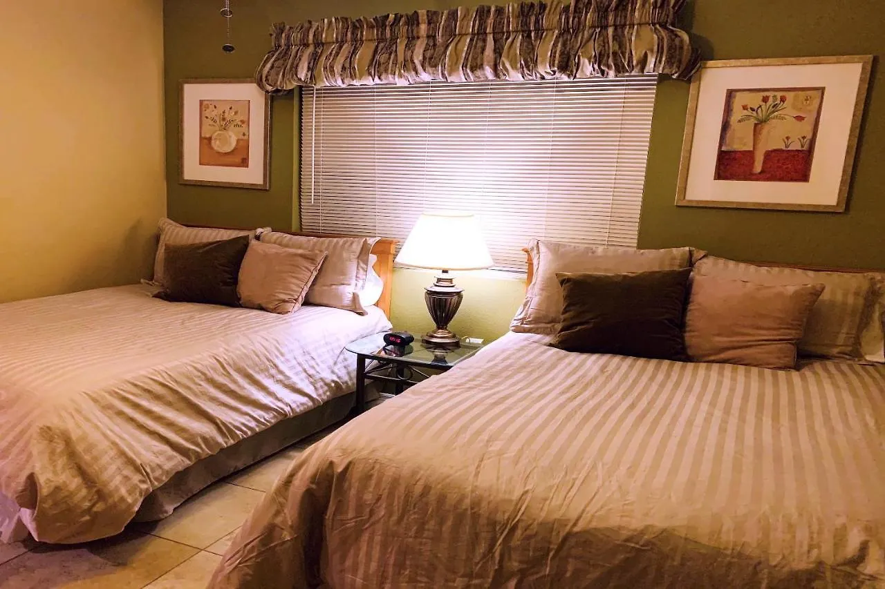 Private Resort Community W/3 Pool-Spa Complexes, All Heated & Open 24/7/365! Phoenix 0*,