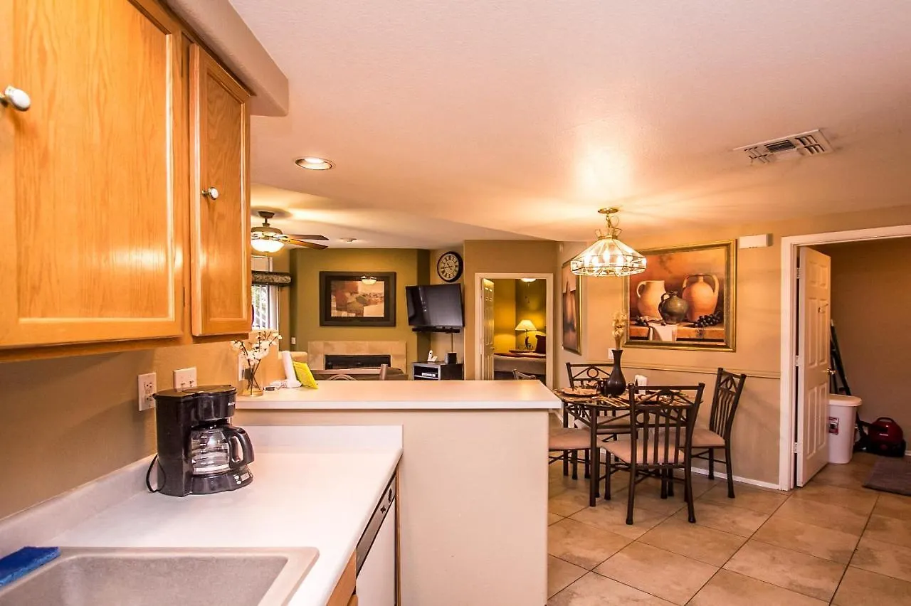 Private Resort Community W/3 Pool-Spa Complexes, All Heated & Open 24/7/365! Phoenix