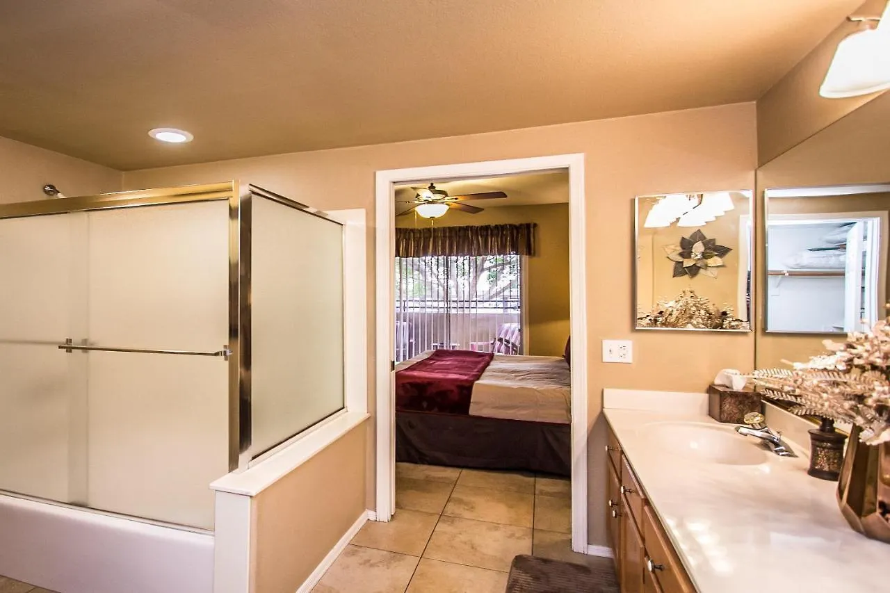 Private Resort Community W/3 Pool-Spa Complexes, All Heated & Open 24/7/365! Phoenix